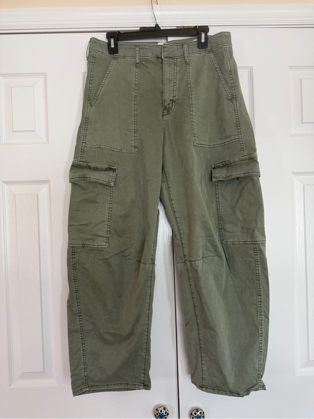 GAP Ladies Barrel Olive Utility Cargo Pants Like New